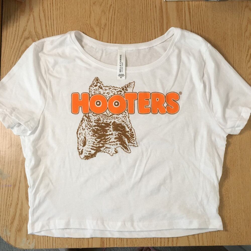 B26 New Hooters Girl Super Sexy Crop Top Soft Stretchy Liteweight Medium/Large